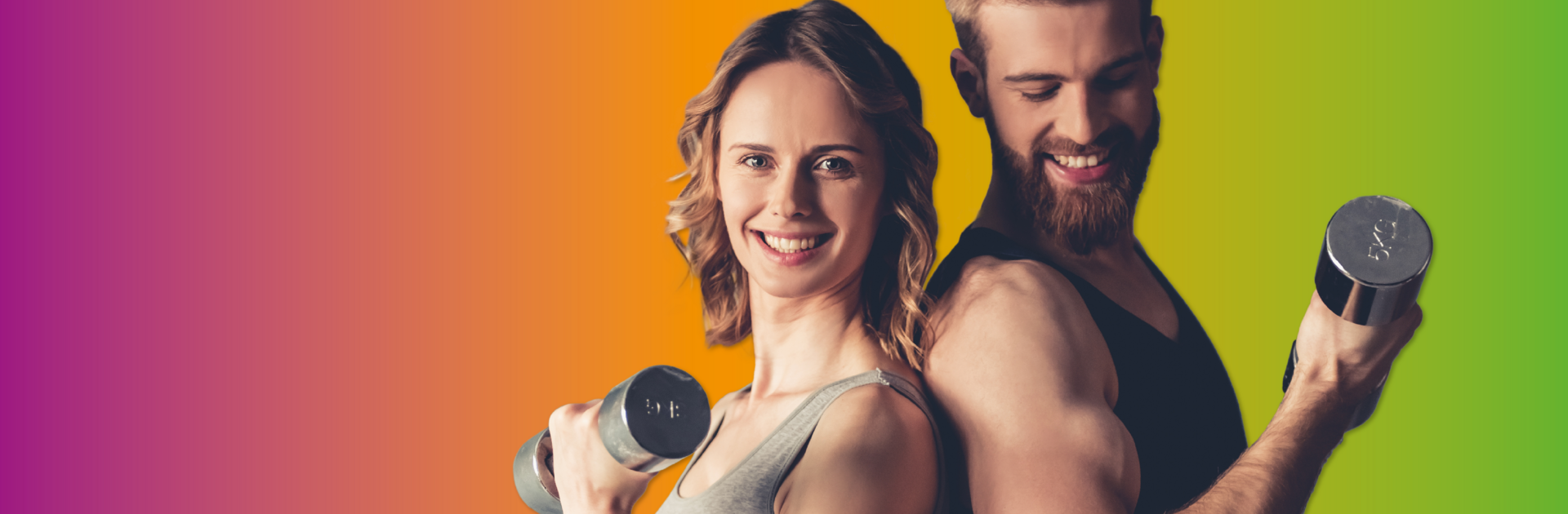 Mann und Frau mit Hantel vor buntem Hintergrund